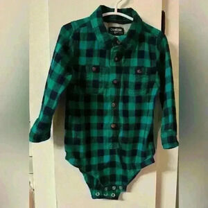 Oshkosh flannel onesie lined with a jersey material. size 12-18m EUC